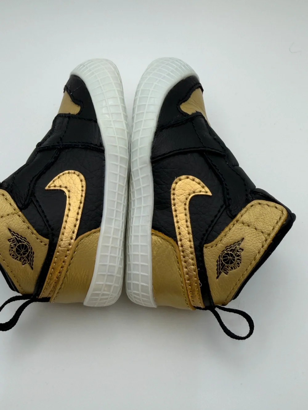 🚼 New Infant Jordan 1 Retro High OG Black Metallic Gold Size 3C
